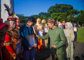 Tak Biasa! Hardiknas di Bogor Diramaikan Senam Positif dan Pentas Seni Tak Biasa! Hardiknas di Bogor Diramaikan Senam Positif dan Pentas Seni