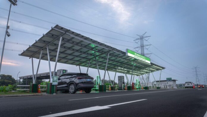 Era Mobil Listrik Makin Dekat! ASPELUSI Sebut Investasi SPKLU Swasta Siap Melonjak