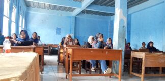 Penuh Haru, Seluruh Siswa SMK Triwijaya Bogor Dinyatakan Lulus 100 Persen Penuh Haru, Seluruh Siswa SMK Triwijaya Bogor Dinyatakan Lulus 100 Persen