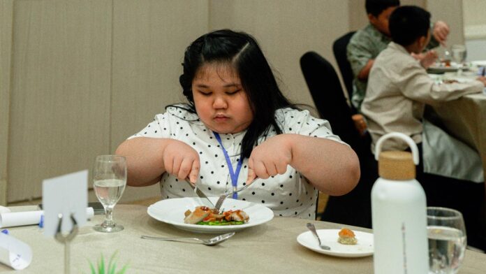 Dari Cara Bicara hingga Etika Makan, Anak-Anak Antusias Ikuti Kelas Spesial di ARTOTEL Harmoni Jakarta Dari Cara Bicara hingga Etika Makan, Anak-Anak Antusias Ikuti Kelas Spesial di ARTOTEL Harmoni Jakarta