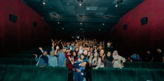 Viral di Bioskop! Film Yang Lain Boleh Hilang Asal Kau Jangan Bikin Penonton Menangis dan Ingat Ibu Viral di Bioskop! Film Yang Lain Boleh Hilang Asal Kau Jangan Bikin Penonton Menangis dan Ingat Ibu