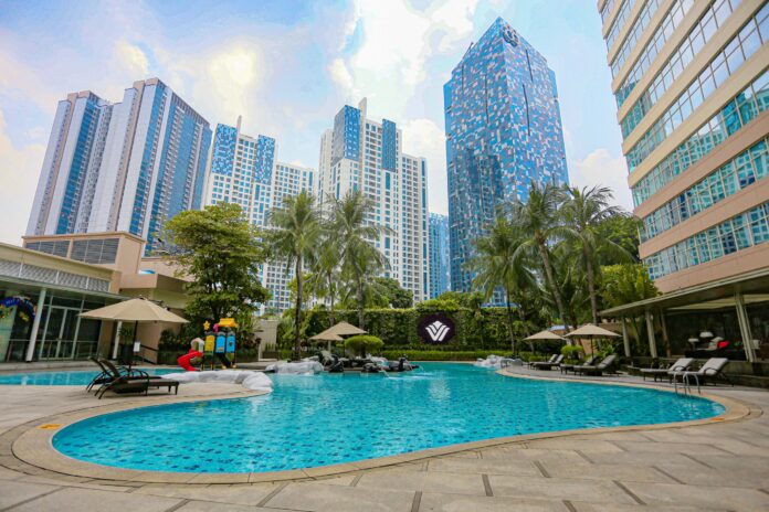 Nggak Perlu Keluar Kota! Wyndham Casablanca Jakarta Punya Staycation Tropis Buat Wargi Bogor