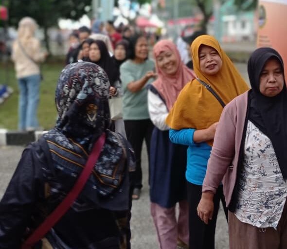 Antusiasme Tinggi, Gerakan Pangan Murah Kabupaten Bogor Habis Diserbu Masyarakat Antusiasme Tinggi, Gerakan Pangan Murah Kabupaten Bogor Habis Diserbu Masyarakat