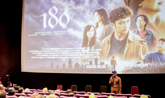Film 180 Chapter "Emak" Tayang Perdana di Bogor, Angkat Kisah Pengorbanan Seorang Ibu Film 180 Chapter "Emak" Tayang Perdana di Bogor, Angkat Kisah Pengorbanan Seorang Ibu