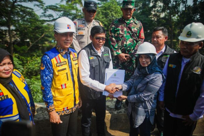 Pemprov Jabar Bergerak Cepat, Perbaikan Tebing Longsor Kebon Pedes Segera Dikebut