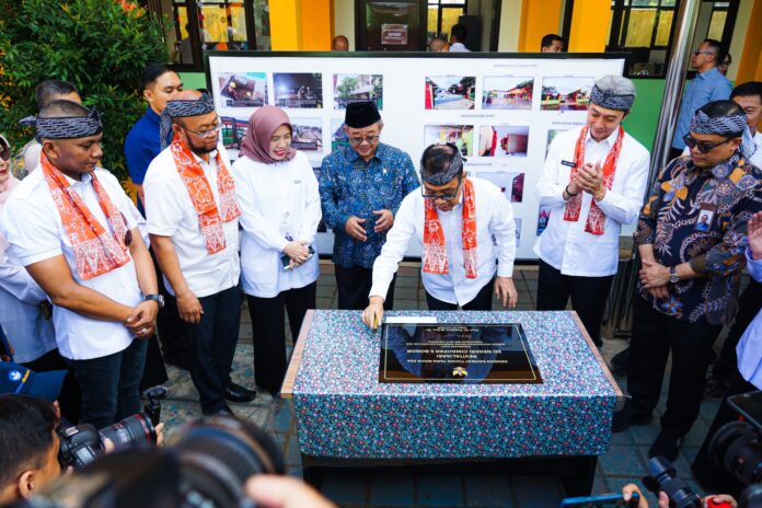 Kunjungi SDN Cimahpar 5, Mendikdasmen Apresiasi Upaya Pemkot Bogor Tingkatkan Pendidikan Kunjungi SDN Cimahpar 5, Mendikdasmen Apresiasi Upaya Pemkot Bogor Tingkatkan Pendidikan
