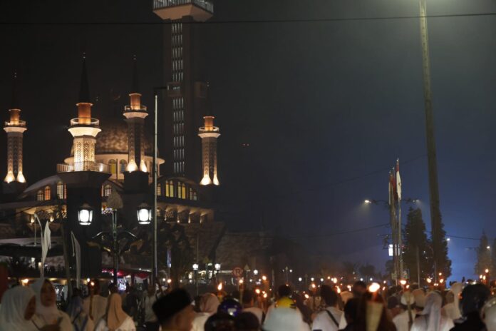 Pawai Obor Warnai Malam Tahun Baru Islam di Kabupaten Bogor, Antusiasme Warga Membludak