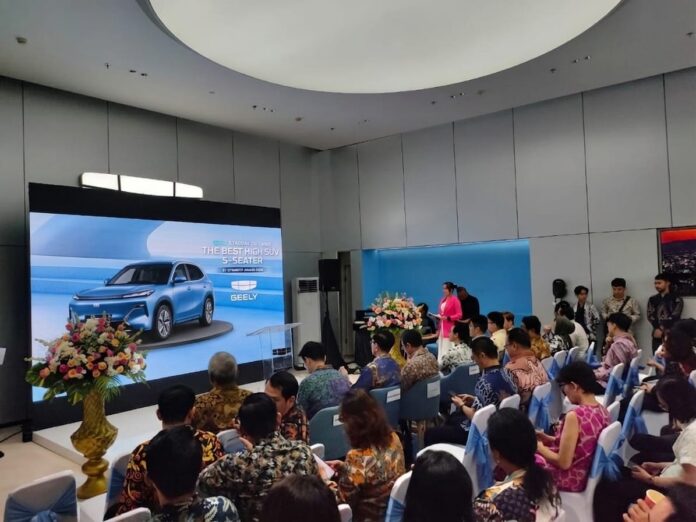 Otomotif Award 2026: Geely Starray EM-i Jadi Pilihan Terbaik di Kelas High SUV