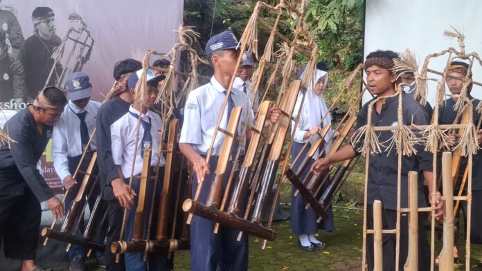Goa Gudawang Jadi Panggung Rejuvenasi Angklung Gubrag, Warisan Leluhur Kabupaten Bogor Goa Gudawang Jadi Panggung Rejuvenasi Angklung Gubrag, Warisan Leluhur Kabupaten Bogor