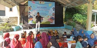Belajar, Bermain, Bersama dan Gembira, Semangat TK Plus Putra Bangsa Cetak Generasi Hebat Belajar, Bermain, Bersama dan Gembira, Semangat TK Plus Putra Bangsa Cetak Generasi Hebat