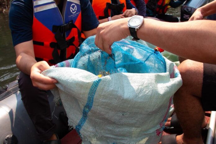 Jaga Laut Dimulai dari Sungai, Novotel Greater Jakarta Ajak Komunitas Bersihkan Ciliwung