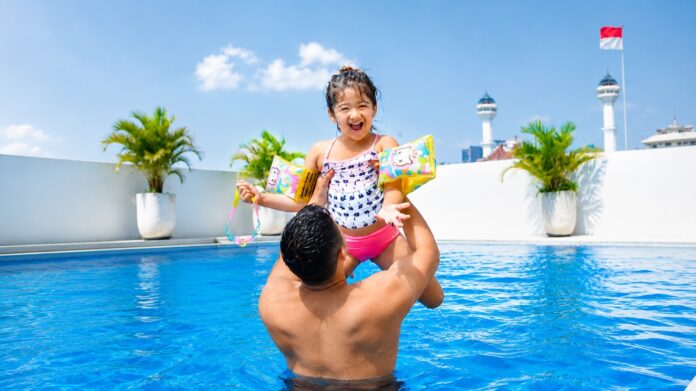 Jelajahi Bandung Bersama Keluarga Lewat Program School's Out, Fun Stay!