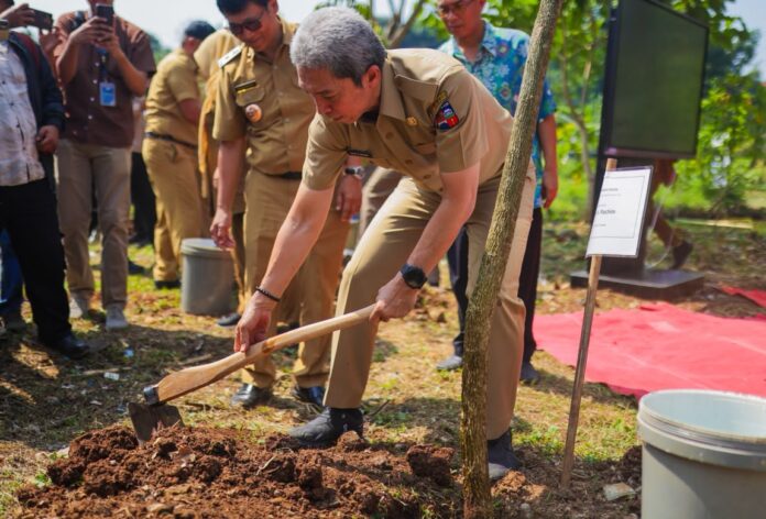 Bogor Hijau! 544 Pohon Ditanam Serentak dalam Rangka HJB ke-544
