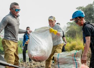 Gowes Gowes Santai Berakhir dengan Aksi Bersih Sungai, Pemkot Bogor Kumpulkan 10,2 Ton Sampah Gowes Gowes Santai Berakhir dengan Aksi Bersih Sungai, Pemkot Bogor Kumpulkan 10,2 Ton Sampah