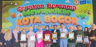 KPAID Kota Bogor Beri Penghargaan kepada Yantie Rachim dan Tokoh Inspiratif Pemerhati Anak pada Hari Anak Nasional 2026 KPAID Kota Bogor Beri Penghargaan kepada Yantie Rachim dan Tokoh Inspiratif Pemerhati Anak pada Hari Anak Nasional 2026