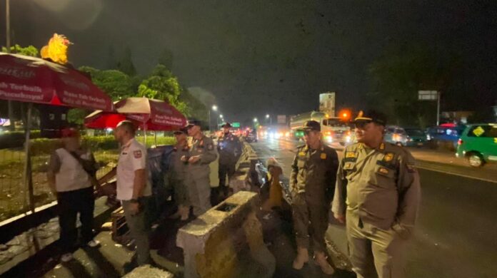 Patroli Gabungan di Kota Bogor, Satpol PP dan Polresta Pastikan Lima Titik Rawan Kondusif Patroli Gabungan di Kota Bogor, Satpol PP dan Polresta Pastikan Lima Titik Rawan Kondusif