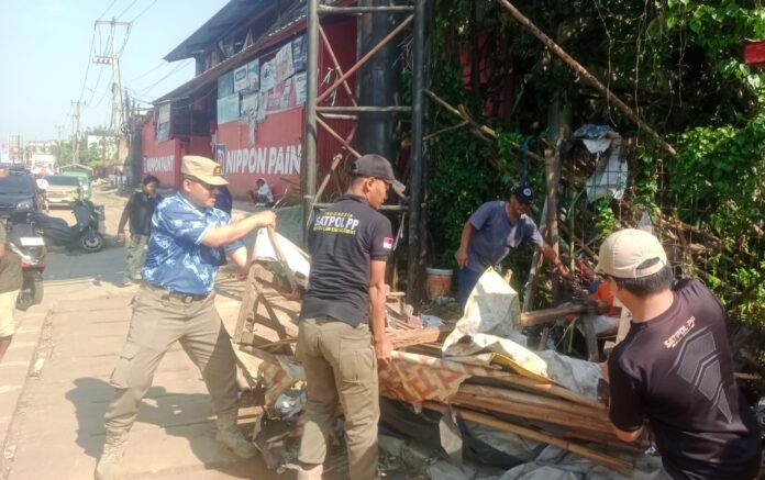 Pemkab Bogor Lanjutkan Normalisasi Kali Angke I, Bangunan Liar di Kemang Ditertibkan