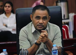 Aleg DPRD Maluku Dukung Langkah Gubernur Hendrik Lewerissa Selesaikan Administrasi Tanjung Sial Aleg DPRD Maluku Dukung Langkah Gubernur Hendrik Lewerissa Selesaikan Administrasi Tanjung Sial