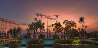 Aloft Surabaya Pakuwon City Perkuat Posisi sebagai Lifestyle Hotel Lewat Kolaborasi Komunitas dan Program Sosial Aloft Surabaya Pakuwon City Perkuat Posisi sebagai Lifestyle Hotel Lewat Kolaborasi Komunitas dan Program Sosial
