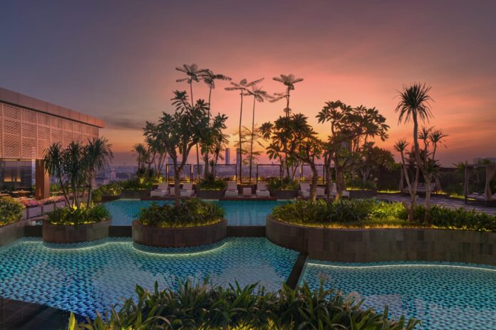 Aloft Surabaya Pakuwon City Perkuat Posisi sebagai Lifestyle Hotel Lewat Kolaborasi Komunitas dan Program Sosial