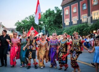 Putra-Putri Kabupaten Bogor Tampil di Festival Budaya Eropa, Bawa Seni Indonesia ke Panggung Internasional Putra-Putri Kabupaten Bogor Tampil di Festival Budaya Eropa, Bawa Seni Indonesia ke Panggung Internasional