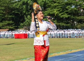 Sandrica Elana Mazea Bawakan Lagu Serbukatif, Ajak Pelajar Biasakan Kata-Kata Positif Sandrica Elana Mazea Bawakan Lagu Serbukatif, Ajak Pelajar Biasakan Kata-Kata Positif