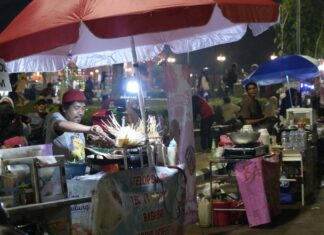 Nobar Timnas Indonesia di Alun-alun Kabupaten Bogor Meriah, Warga Rasakan Kebersamaan dan UMKM Ikut Bergairah Nobar Timnas Indonesia di Alun-alun Kabupaten Bogor Meriah, Warga Rasakan Kebersamaan dan UMKM Ikut Bergairah