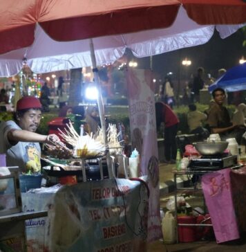 Nobar Timnas Indonesia di Alun-alun Kabupaten Bogor Meriah, Warga Rasakan Kebersamaan dan UMKM Ikut Bergairah Nobar Timnas Indonesia di Alun-alun Kabupaten Bogor Meriah, Warga Rasakan Kebersamaan dan UMKM Ikut Bergairah