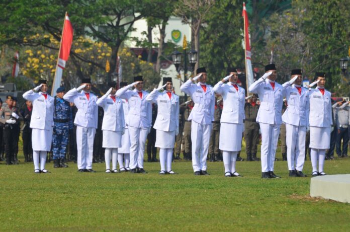 Usai Kibarkan Sang Merah Putih, Paskibraka Kabupaten Bogor Rasakan Lega dan Bangga Usai Kibarkan Sang Merah Putih, Paskibraka Kabupaten Bogor Rasakan Lega dan Bangga