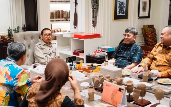 Fadli Zon dan Harvey Malaihollo Bahas Penguatan Ekosistem Musik Indonesia Fadli Zon dan Harvey Malaihollo Bahas Penguatan Ekosistem Musik Indonesia