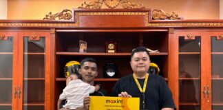 Fleksibilitas Kerja Membantu Ayah Tunggal di Kolaka Tetap Mengasuh Anak Sambil Mencari Nafkah Fleksibilitas Kerja Membantu Ayah Tunggal di Kolaka Tetap Mengasuh Anak Sambil Mencari Nafkah