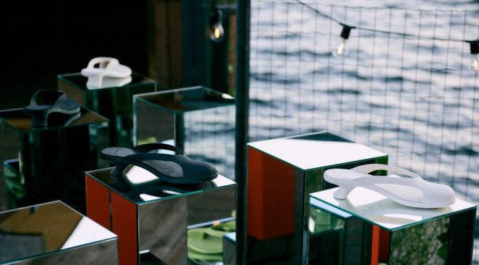 Havaianas Hadirkan Kitten Heel di Copenhagen Fashion Week, Siluet Baru dengan Sentuhan Kontemporer Havaianas Hadirkan Kitten Heel di Copenhagen Fashion Week, Siluet Baru dengan Sentuhan Kontemporer