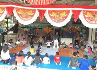 Yayasan Hati Kita Serupa Kembali Hadir di Lapak Pemulung Pancoran Buntu II, Buka Ruang Belajar bagi Anak Yayasan Hati Kita Serupa Kembali Hadir di Lapak Pemulung Pancoran Buntu II, Buka Ruang Belajar bagi Anak