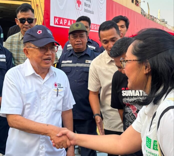 UNIQLO Salurkan Bantuan Rp750 Juta untuk Warga Terdampak Gempa Flores dan Kebakaran Lombok UNIQLO Salurkan Bantuan Rp750 Juta untuk Warga Terdampak Gempa Flores dan Kebakaran Lombok