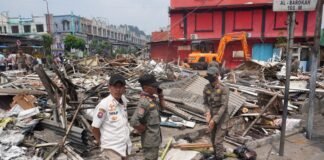 Pemkab Bogor Tertibkan Bangunan Tanpa Izin dan PKL di Pasar Cisarua Pemkab Bogor Tertibkan Bangunan Tanpa Izin dan PKL di Pasar Cisarua