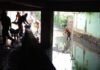 Satpol PP Kemang Awasi Normalisasi Kali Setu dan Tertibkan PKL di Trotoar Satpol PP Kemang Awasi Normalisasi Kali Setu dan Tertibkan PKL di Trotoar