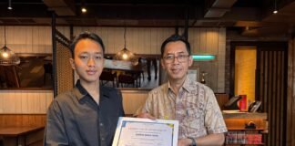 Selamatkan Anak Tamu dari Kolam Renang, Lulusan Aero Astra Akademia Raih Penghargaan dari Mercure Karawang Selamatkan Anak Tamu dari Kolam Renang, Lulusan Aero Astra Akademia Raih Penghargaan dari Mercure Karawang