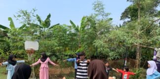 Latihan Perdana Teater Putra Bangsa, Anak-anak Kampung Pasir Angin Belajar Seni dan Keberanian Latihan Perdana Teater Putra Bangsa, Anak-anak Kampung Pasir Angin Belajar Seni dan Keberanian