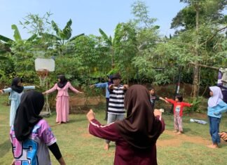 Latihan Perdana Teater Putra Bangsa, Anak-anak Kampung Pasir Angin Belajar Seni dan Keberanian Latihan Perdana Teater Putra Bangsa, Anak-anak Kampung Pasir Angin Belajar Seni dan Keberanian