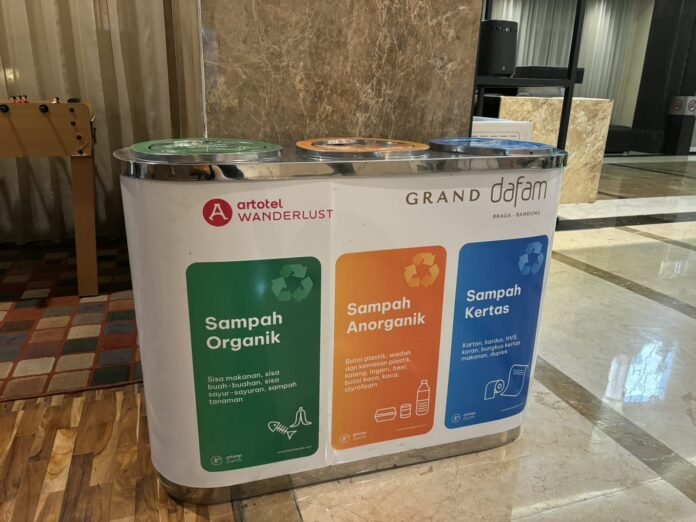 Grand Dafam Braga Bandung Dorong Kepedulian Lingkungan lewat Pemilahan Sampah Grand Dafam Braga Bandung Dorong Kepedulian Lingkungan lewat Pemilahan Sampah