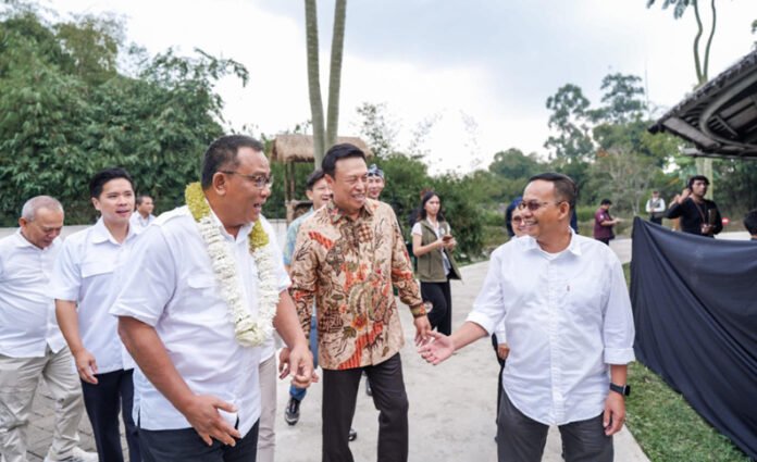 Menteri LH Tekankan Ekowisata dan Ekonomi Sirkular untuk Pembangunan Berkelanjutan Menteri LH Tekankan Ekowisata dan Ekonomi Sirkular untuk Pembangunan Berkelanjutan