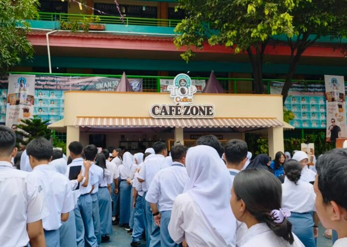 TOP Coffee Bawa Pengalaman #SerasaDiCafe ke 4 Kota, Bagikan 10.000 Kopi Gratis
