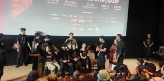 Dimas Anggara Debut sebagai Sutradara Horor Lewat Film Aplikasi Iblis, Tayang 15 Oktober Dimas Anggara Debut sebagai Sutradara Horor Lewat Film Aplikasi Iblis, Tayang 15 Oktober