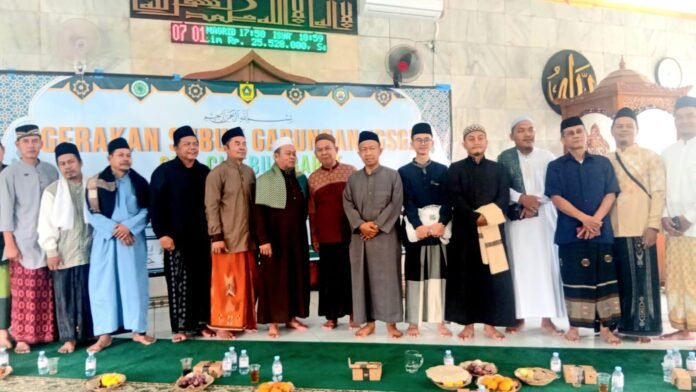 Ratusan Warga Hadiri Gerakan Subuh Gabungan di Masjid Al-Barokah Cilebut Barat Ratusan Warga Hadiri Gerakan Subuh Gabungan di Masjid Al-Barokah Cilebut Barat