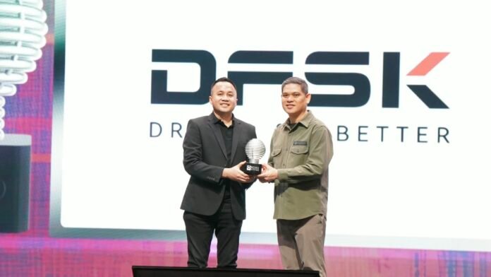 DFSK E5 Plus Raih Penghargaan SUV PHEV Premium di Marketeers Editor’s Choice Award 2026 DFSK E5 Plus Raih Penghargaan SUV PHEV Premium di Marketeers Editor’s Choice Award 2026