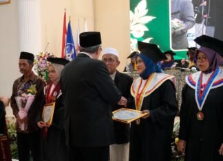 Wisuda ke-34 UNB, 120 Lulusan Didorong Berkontribusi bagi Masyarakat Wisuda ke-34 UNB, 120 Lulusan Didorong Berkontribusi bagi Masyarakat
