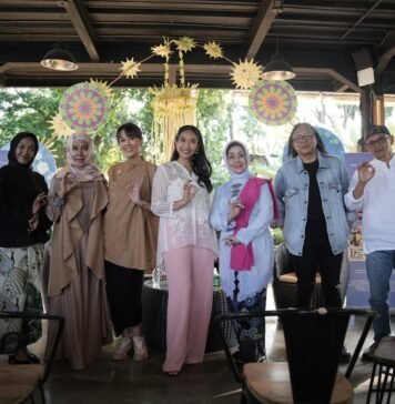 Lestari Tradisi: Bandung 1990 Satukan Musik, Jaipongan, Kuliner, dan Kerajinan Sunda Lestari Tradisi: Bandung 1990 Satukan Musik, Jaipongan, Kuliner, dan Kerajinan Sunda