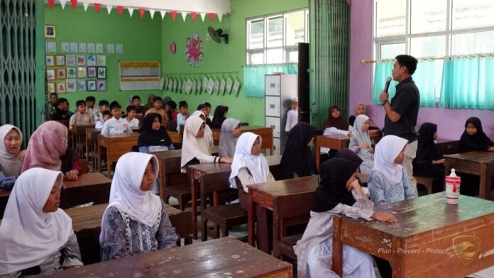 Tiga Dekade Nawakara, Hadirkan Edukasi Keamanan dan Lingkungan bagi Siswa SD