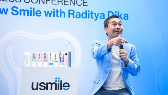 usmile Gandeng Raditya Dika, Ajak Masyarakat Lebih Peduli Perawatan Gigi
