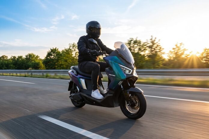 Polytron FOX 350 Raih Good Design Award 2026 dari Jepang Polytron FOX 350 Raih Good Design Award 2026 dari Jepang